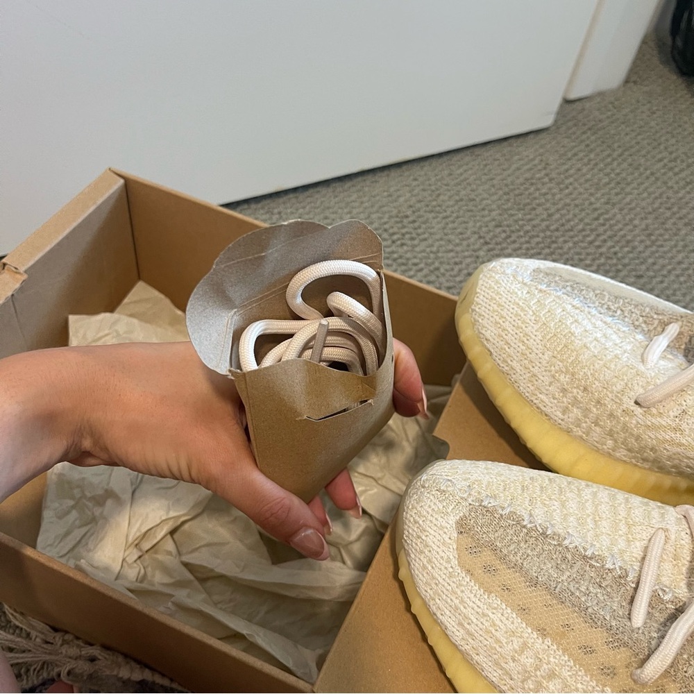 YEEZY BOOST 350 V2 - Abez - Picture 14 of 15